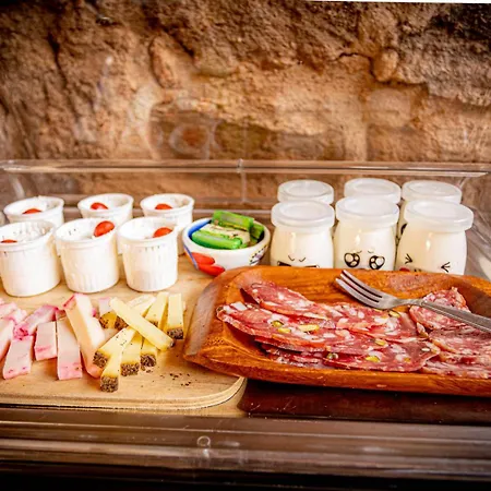 לינה וארוחת בוקר Residenza Khaddiuggia